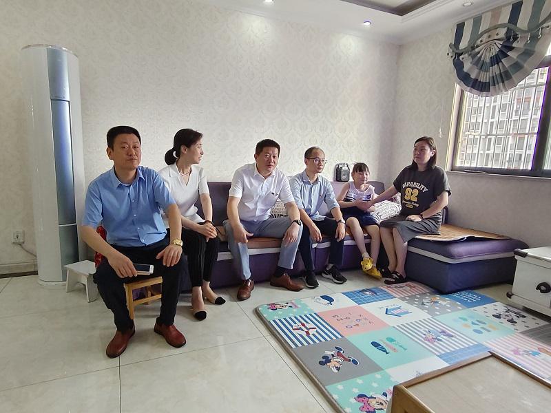 慰問困難職工2 - 副本.jpg